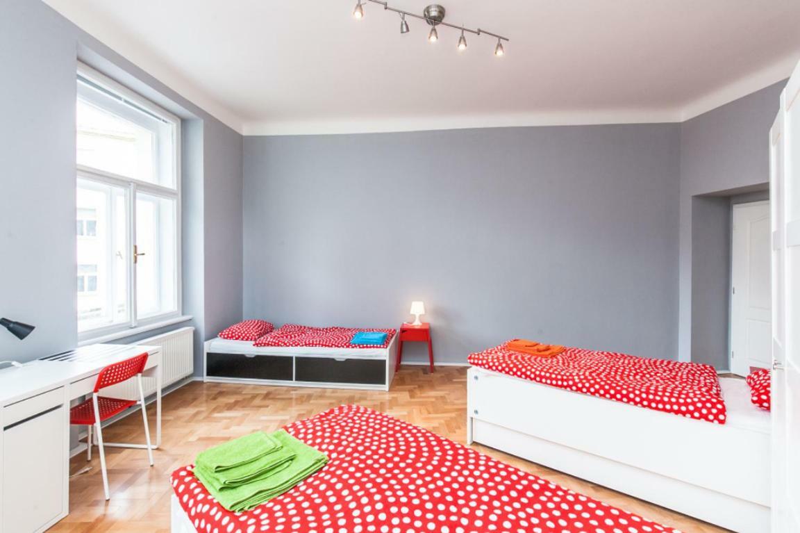 Zizkov Tower Apartamento Praga